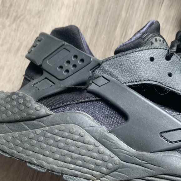 Sneaker Bundle Sale Nike Huarches and Filas - Picture 4 of 6